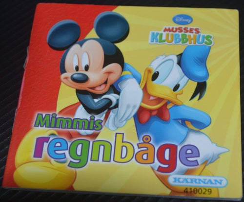 Liten bok från Kärnan Musses klubbhus Mimmis regnbåge