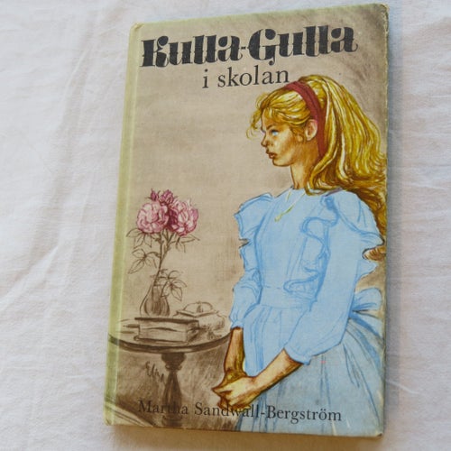 Kulla-Gulla i skolan av Martha Sandwall-Bergström, 1950