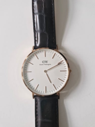 Daniel Wellington klocka med läderarmband