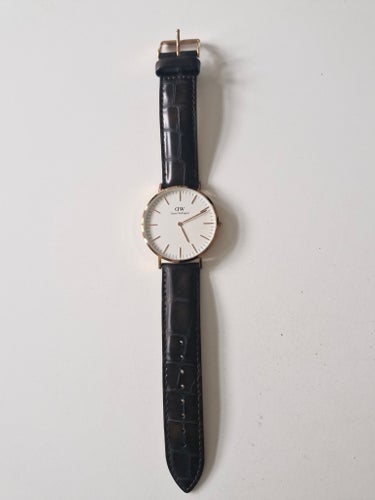 Daniel Wellington klocka med läderarmband