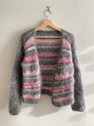 Vacker & unik Handstickad grå/rosa/vit mohair kofta, storlek S-M