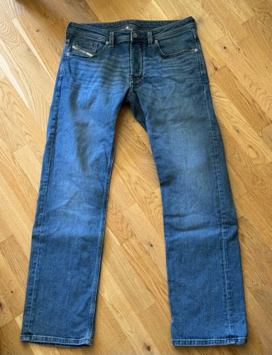 Diesel blå jeans, storlek W32 L32
