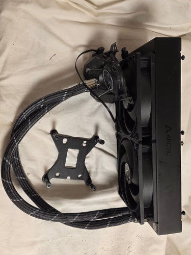 ARTIC LIQUID FREEZER 2 240, endast fästen till för LGA1700