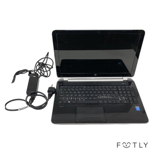 HP Pavilion 15-n077so Laptop Intel Core i5 15 Tum Windows 8 Silver Bärbar Dator