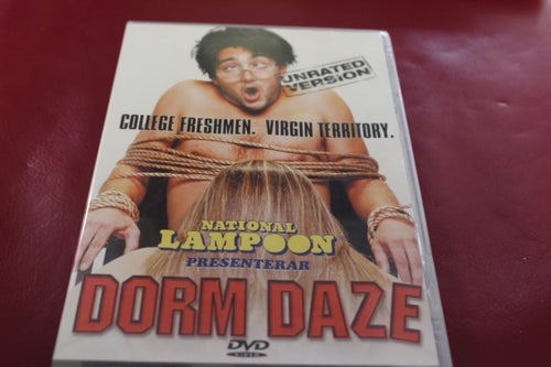 DVD-film: Dorm Daze