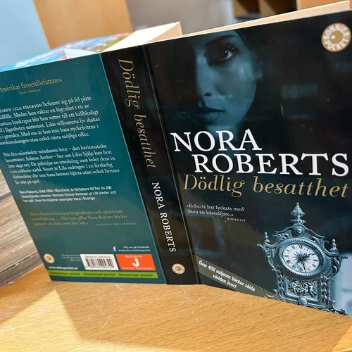 Dödlig besatthet av Nora Roberts, bok, fine plus