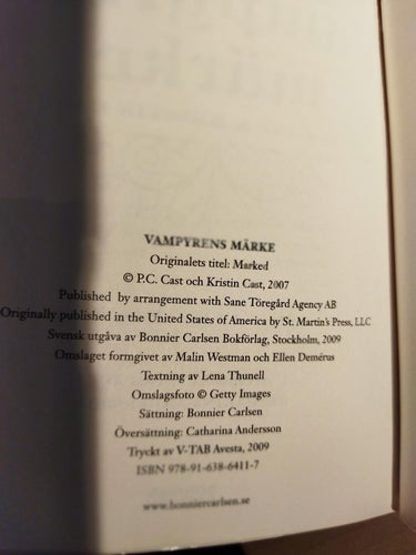 Vampyrens märke av P. C. Cast, Kristin Cast. bok, Very Good plus. BM