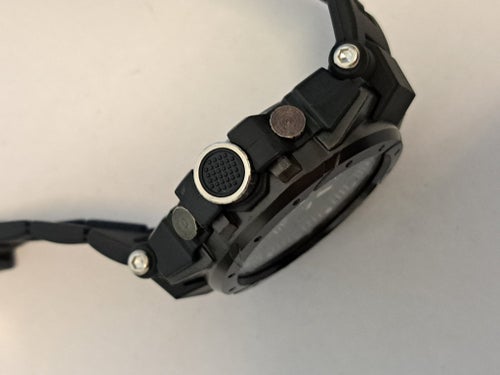Sportklocka med svart silikonarmband