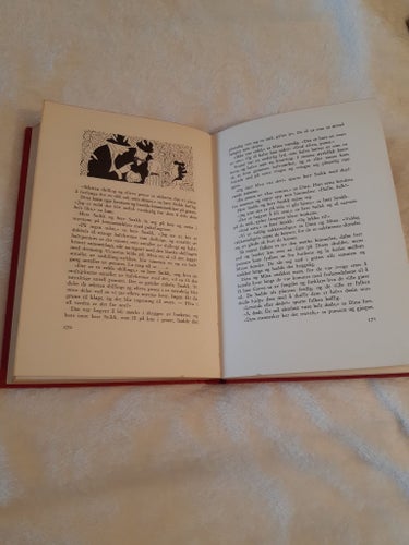 BOK : Det blåser på månen av Eric Linklater 1946