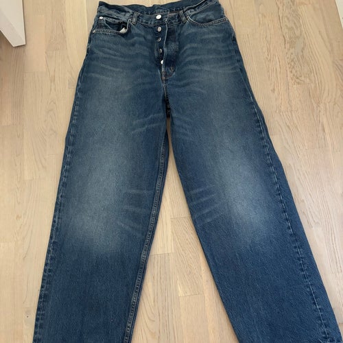 ARKET blå jeans Amber strl 28