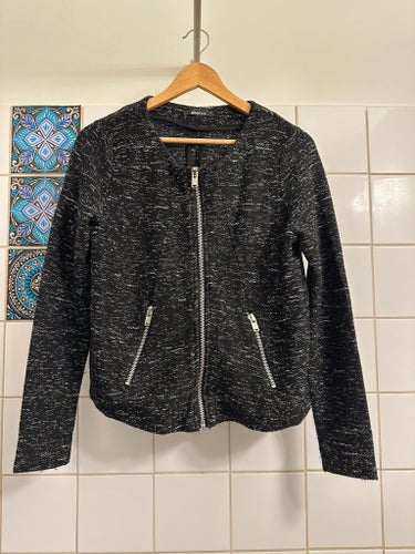Gina Tricot Kofta Storlek Medium Svart/Vit