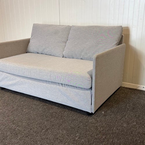 Begagnad grå IKEA bäddsoffa 2-sits