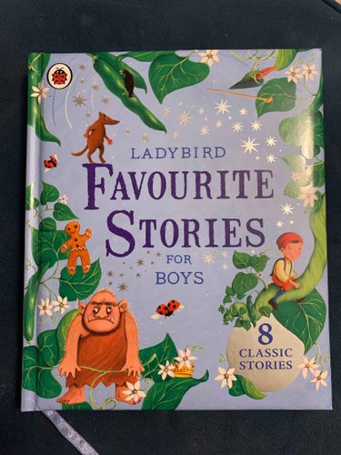 Boken: FAVOURITE STORIES FOR BOYS / LADYBIRD * 8 CLASSIC STORIES