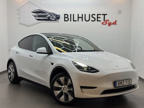 Tesla Model Y Standard Range RWD 299hk Pano/Moms