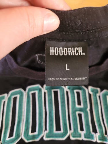 Hoodrich svart t-shirt, storlek L