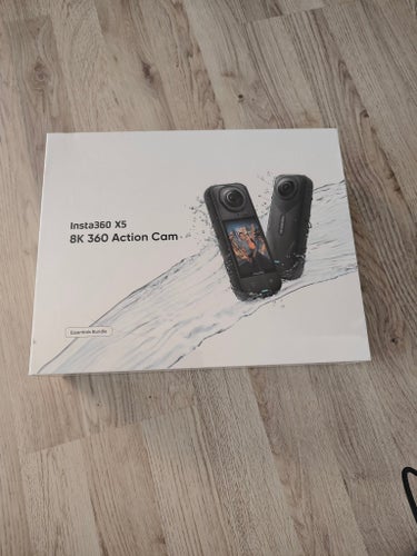 Insta360 X5 8K 360 Action Cam Essential bundle