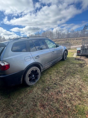 BMW X3 2.0d A-traktor
