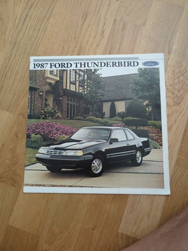 Ford Thunderbird 1987 Broschyr katalog försäljnings broschyr bilkatalog