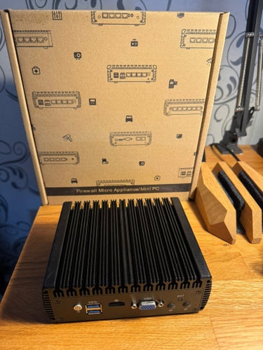 Brandvägg PC pfSense 4x2,5Gbit - kraftfull och strömsnål - 8GB RAM 64GB lagring
