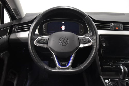 Volkswagen Passat GTE 1.4 Cockpit Skinn/Alcantara Adaptivf Navi
