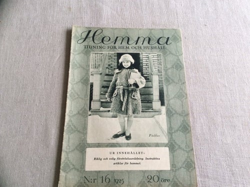 Hemma nr 16 1925 liten kronprins,barnvagn,besynnerliga Huvudbonader