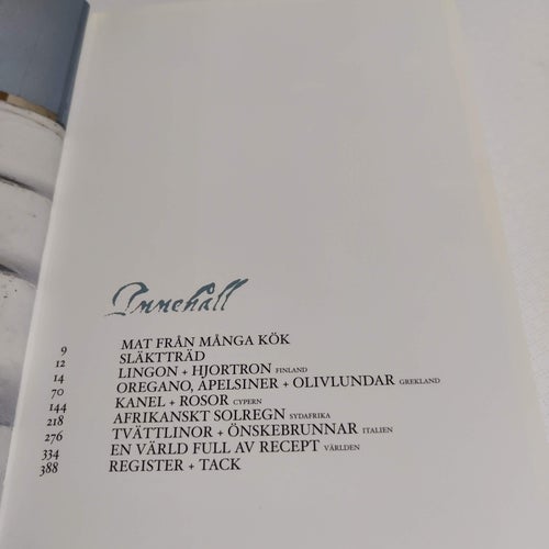 Mellan hjortron och oliver : en värld full av recept av Kiros, Tessa