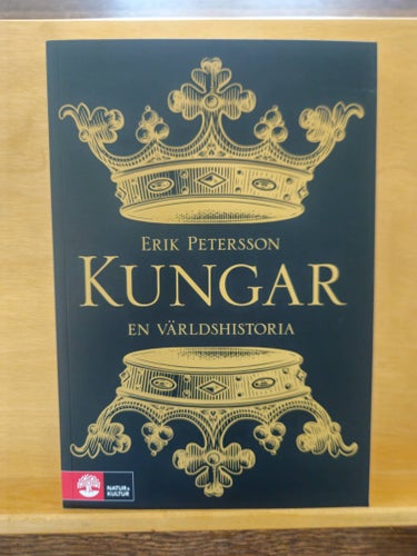 Kungar - en världshistoria, Erik Petersson