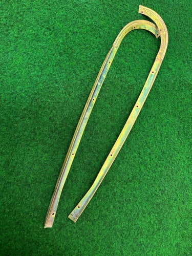 Jaguar Mk II / S-type Seal retainer A-post