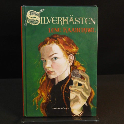 Lene Kaaberbøl - Katriona Teresadotter del 1 : Silverhästen