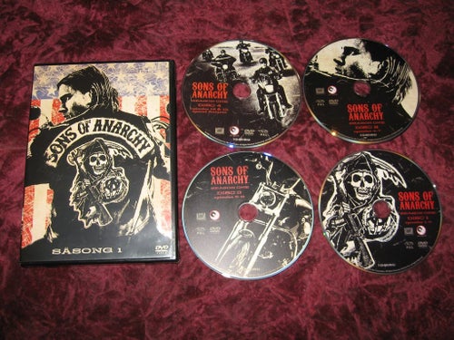 SONS OF ANARCHY SÄSONG 1 (CHARLIE HUNNAM,TOMMY FLANAGAN,RON PEARLMAN) 4-DISC DVD