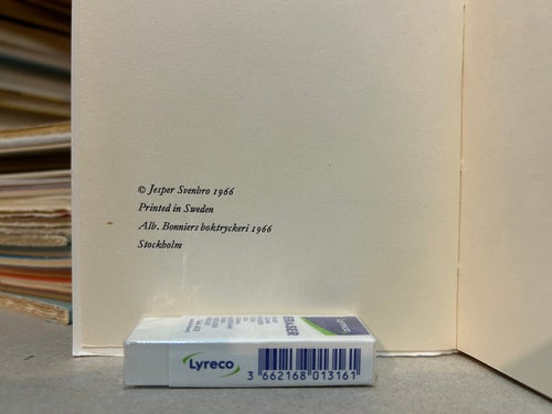 Det är i dag det sker av Jesper Svenbro. Bok. Fine
