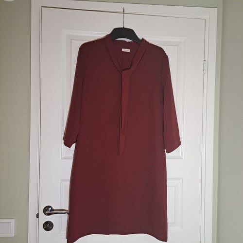 Gerry Weber vinröd klänning, str L/42, nyskick