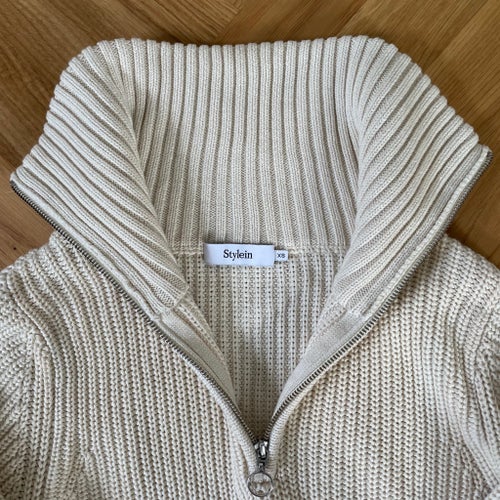Stylein naturvit stickad tröja, strl XS