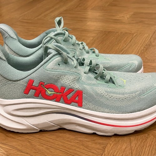 Hoka Clifton 10