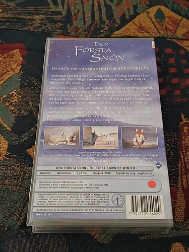 Den Första Snön VHS Svenskt Tal