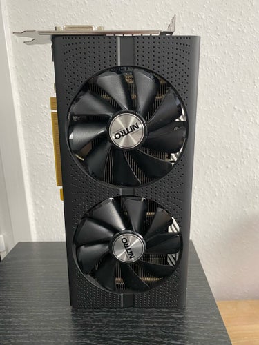 Ett Sapphire Nitro + Radeon RX 480 4G grafikkort.