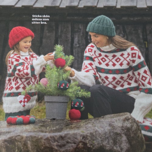 STICKMÖNSTER-PÅ EN JULTRÖJA DAM&BARN + MÖSSA