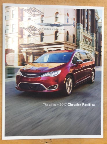 Försäljningsbroschyr Chrysler Pacifica 2017