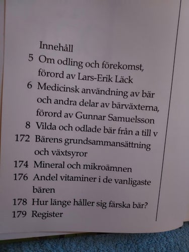 Bok Vilda och odlade bär med recept Höjd 20,5 cm Bredd 15,5 cm