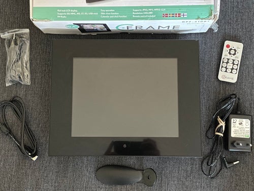 10.4" C-Frame DPF-4100+ Digital Fotoram