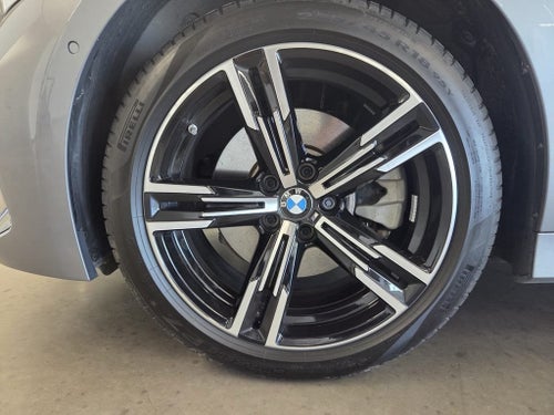 BMW 330e xDrive Sedan