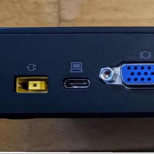ThinkPad dockningsstation 40A9 + 2st displayport & 1st thunderboltkabel (usbc)