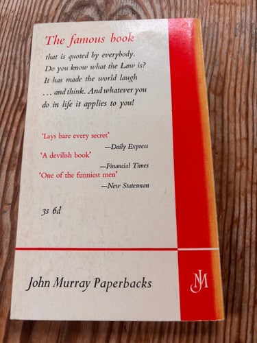 Parkinson's Law or The Pursuit of Progress av C. Northcote Parkinson, 1957