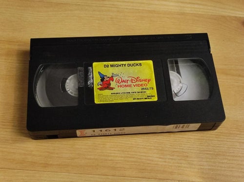 D2 - Mighty Ducks - Emilio Estevez (VHS) EX RENTAL- Hyrfilm DISNEY