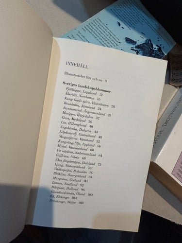 Blomstertider Landskapsblommor och årskalender av Stefan Casta, Bo Mossberg