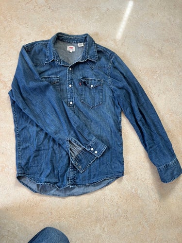 Levi's blå jeansskjorta, storlek M