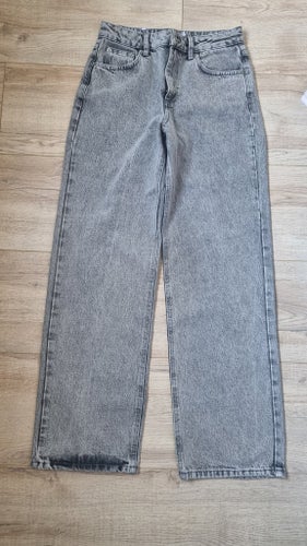 NA-KD grå jeans, storlek 38