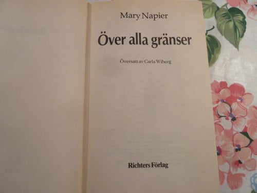 ÖVER ALLA GRÄNSER, M. NAPIER, 1992,  BÖCKER