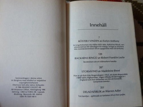 RÖSTER I VINDEN, EVELYN ANTHONY, STORMVIND, DELAD KÄRLEK, BOK, ROMAN