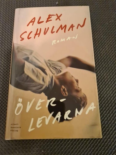 Överlevarna - Inbunden - Ny